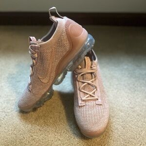 Pink Nike Air VaporMax